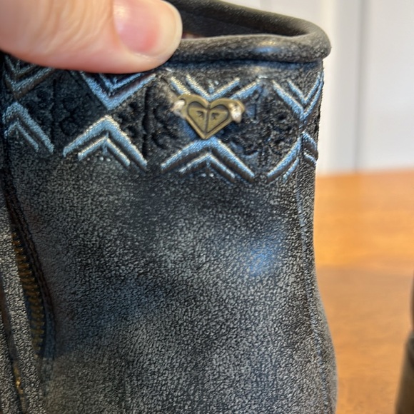 Roxy Sita Embroidered Booties - Picture 8 of 10